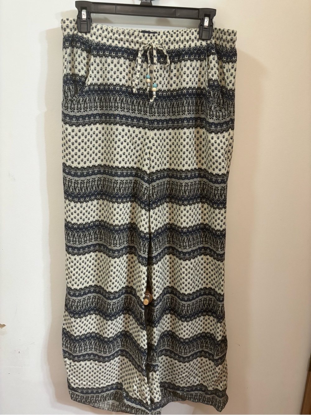 American Eagle Outfitters Black and Cream Patterned Maxi Skirt